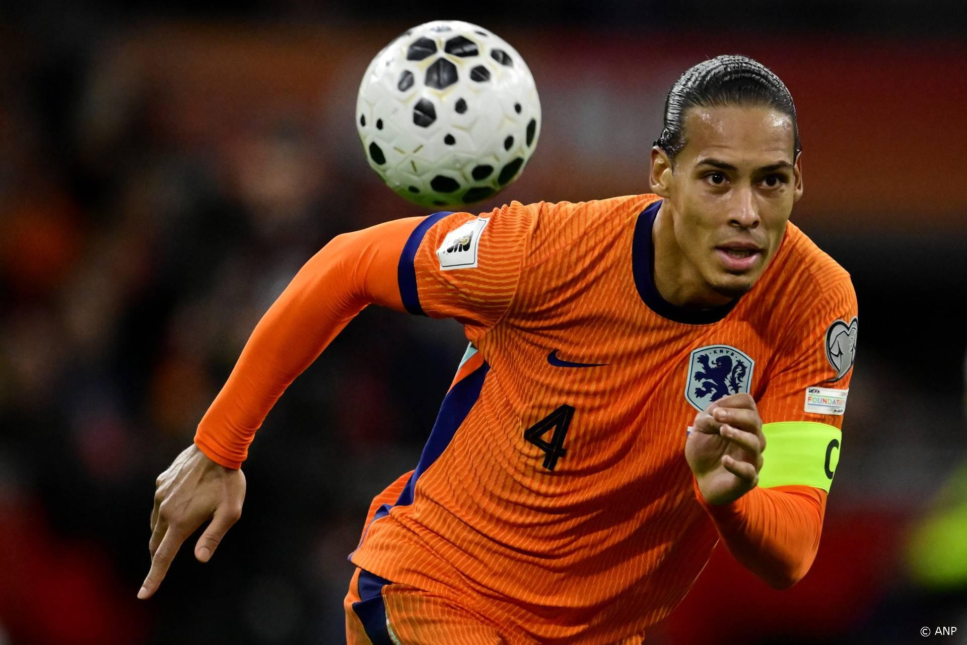 Van Dijk passeert De Boer: Vanavond voor 72e keer Oranje-captain