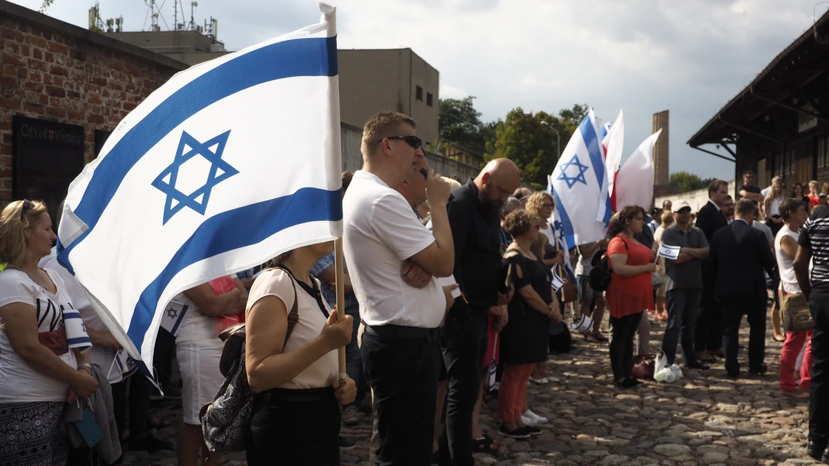 Łódź pamięta o Zagładzie. Mija 77 lat od ostatniej deportacji z Litzmannstadt Ghetto do Auschwitz - Vimarsana News