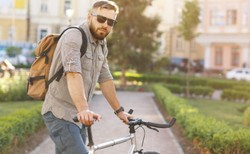 Stres przed pracą? Wsiadaj na rower!