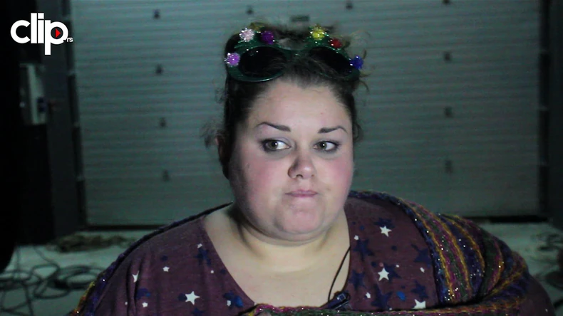 Bojana_Stamenov_posle_izbacivanja_sa_Farme_show_Clip