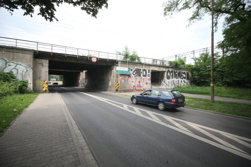 WIADUKT NA STAROGROBLOWEJ WE WROCŁAWIU