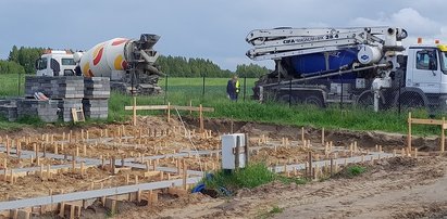 Dramat na budowie w Łazach. Ojciec w ciężkim stanie, syn nie żyje! Śledczy wykonali ważny ruch