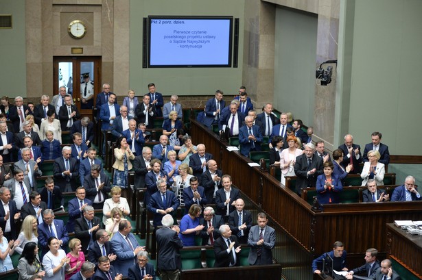 Sejm uchwalił nową ustawę o Sądzie Najwyższym