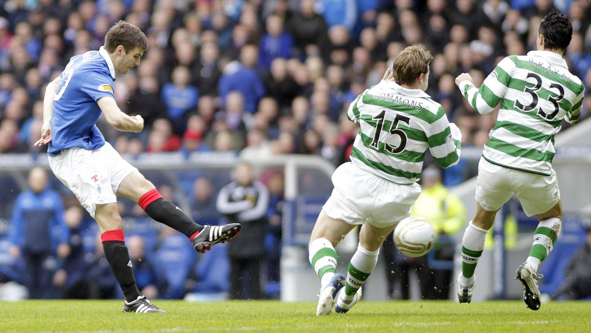 Większościowy udziałowiec Celticu Dermot Desmond uważa, że jego klub, jak i lokalni rywale z Glasgow Rangers, w ciągu dziesięciu lat będą grać w Premier League, a nie w szkockiej ekstraklasie.