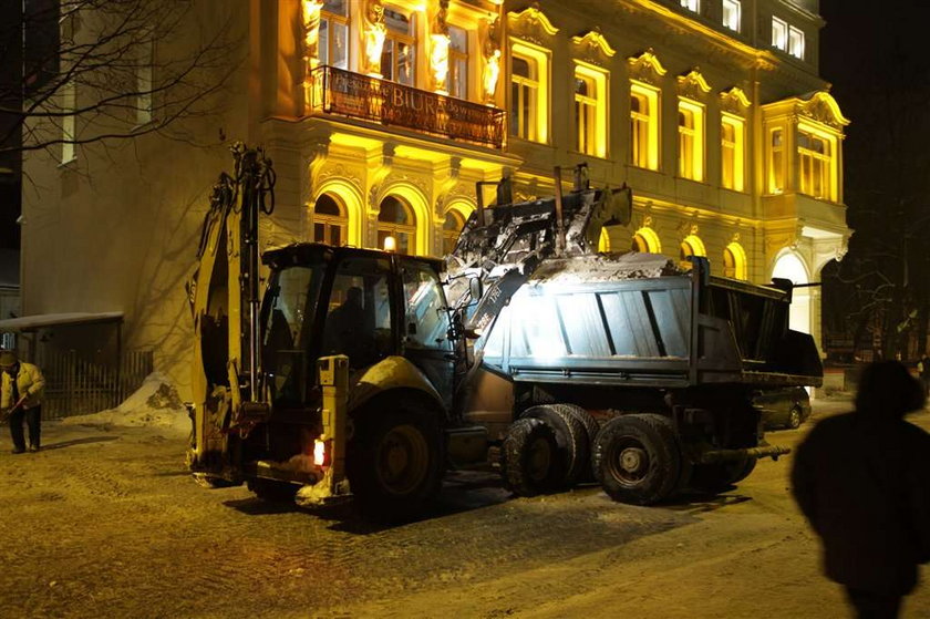 Wywoźcie śnieg, ale nie w szczycie!