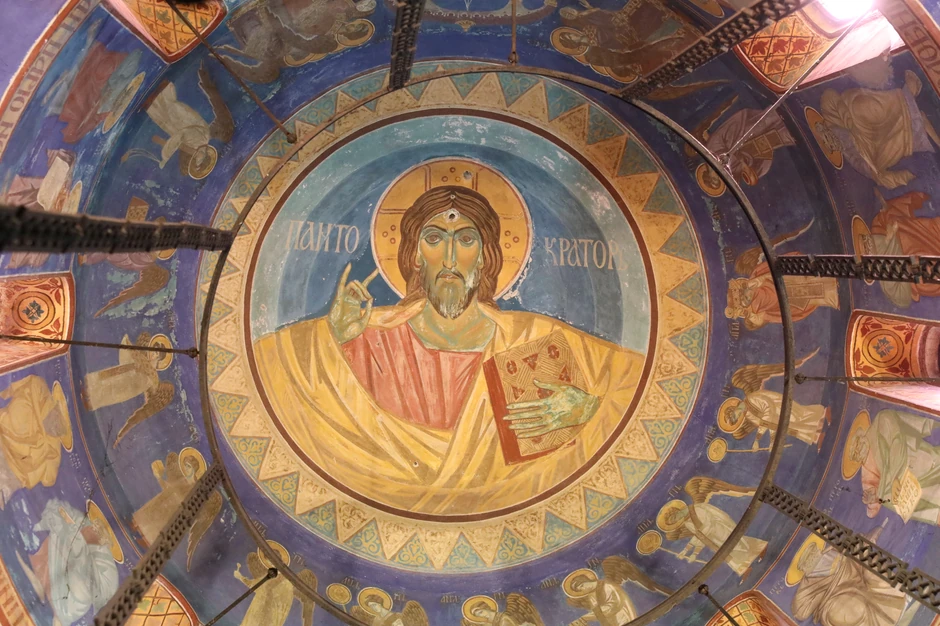 Rupa od metka na freski Isusa Hrista