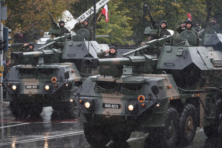 DEFILADA Z OKAZJI ŚWIĘTA WOJSKA POLSKIEGO