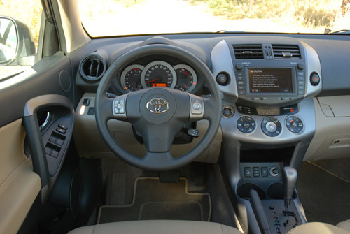Toyota RAV4 - "Złoty" i automatyczny SUV