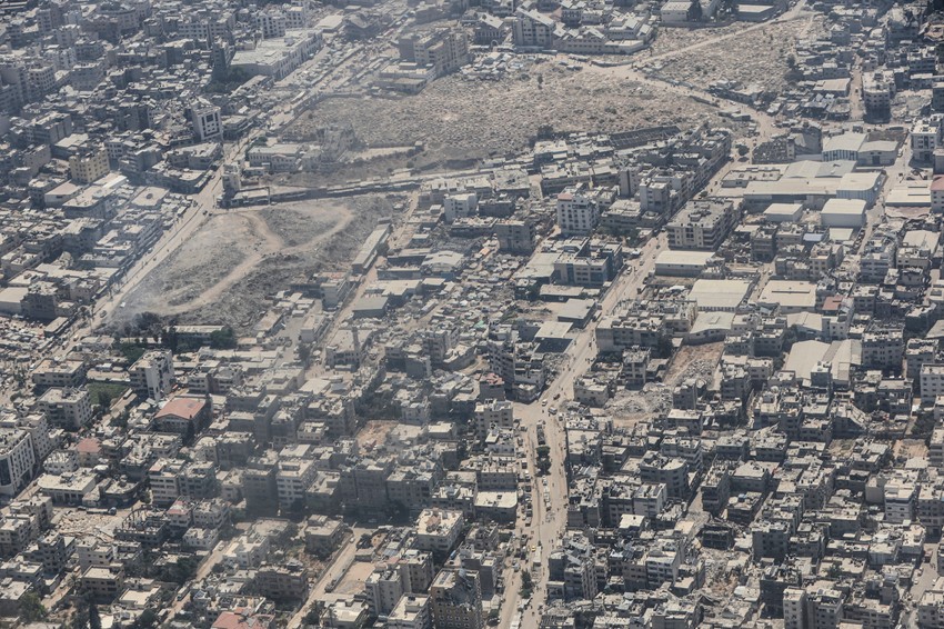 Grad Gaza iz aviona za distribuciju humanitarne pomoći 7. avgusta