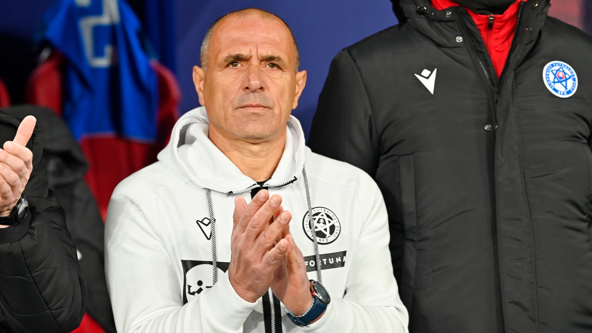 Tréner Francesco Calzona (Slovensko).