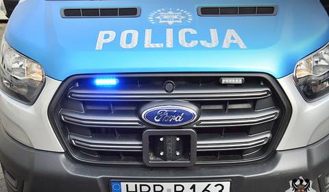 Jeden holował drugiego. Żaden nie powinien siadać “za kółko”