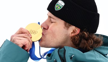 Brazylijczyk zdobył złoty medal na... zimowych igrzyskach olimpijskich. Wygrał slalom gigant