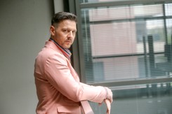 W serialu 'Prosta sprawa' gra Czachę. 'Mam tylko jedno kryterium - żeby mi się nie nudziło' [WYWIAD]