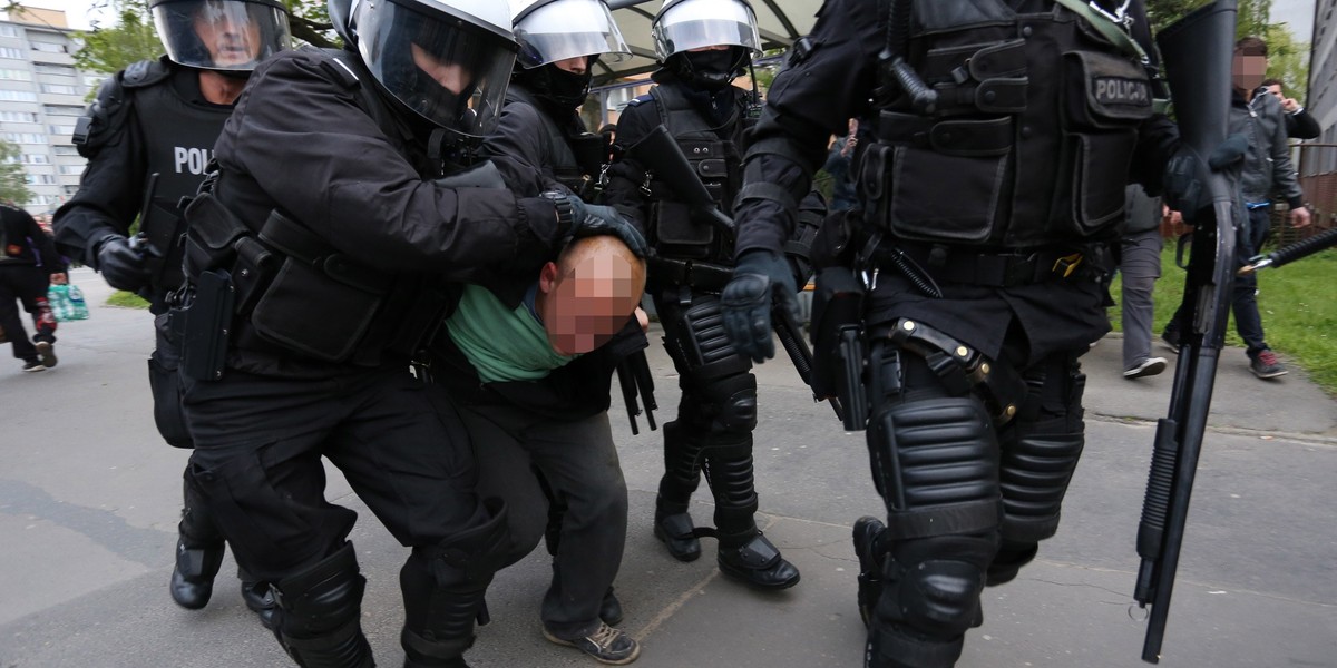 Protesty pod komisariatem we Wrocławiu 