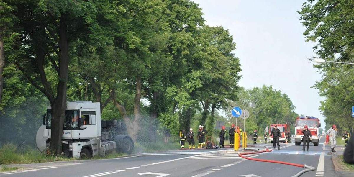 Wypadek cysterny. Jeszcze kilkanaście godzin korków