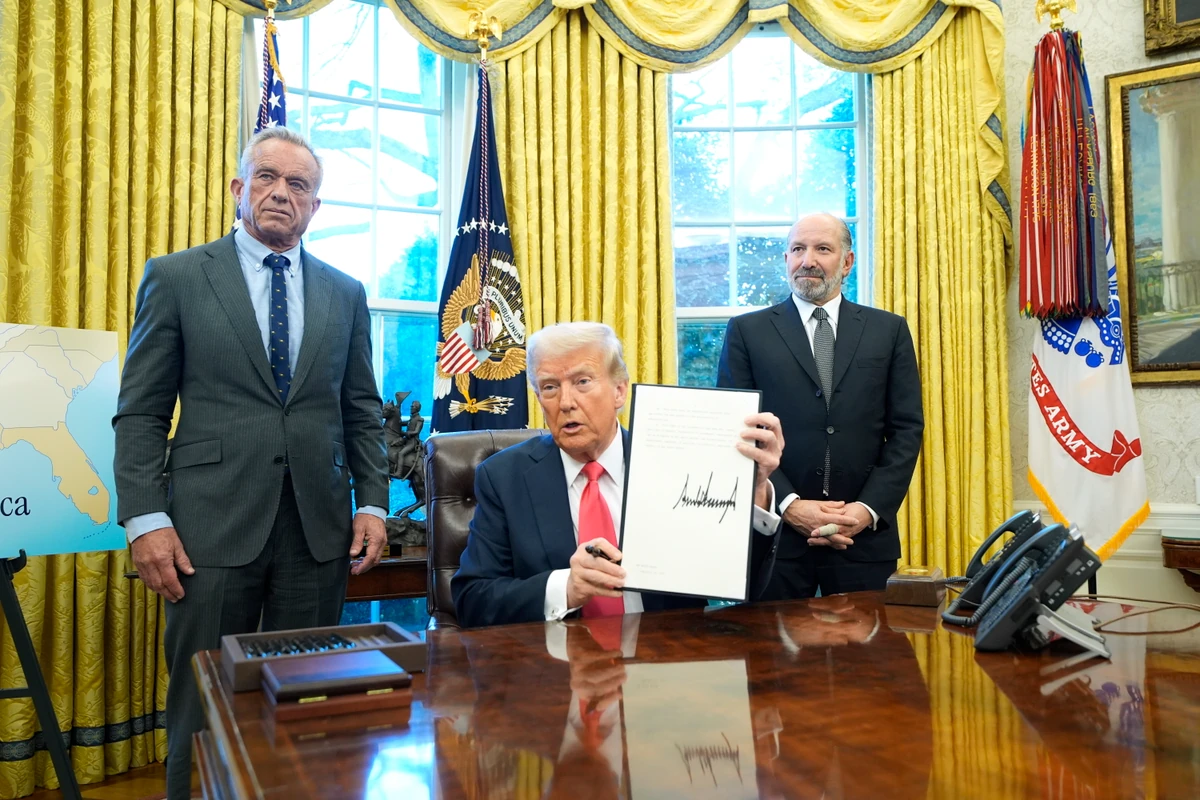 Trump sprzedaje "złote karty" za 5 mln dolarów. Rosyjscy oligarchowie w kolejce
