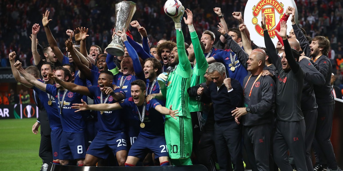 Drużyna Manchesteru United cieszy się ze zwycięstwa w Lidze Europy. W finale rozgrywek pokonała Ajax Amsterdam