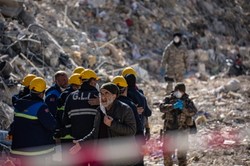 Pod gruzami przetrwał długie 278 godzin. Ratownicy wyciągnęli spod gruzów 45-latka