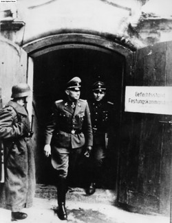 Burmistrz miasta, w którym rządził kat Woli, prosi Polaków o przebaczenie