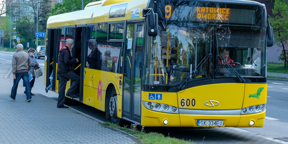 ZTM ogranicza liczbę miejsc w autobusach 