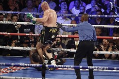 Fury mistrzem świata WBC. Wilder po walce trafił do szpitala [WIDEO]