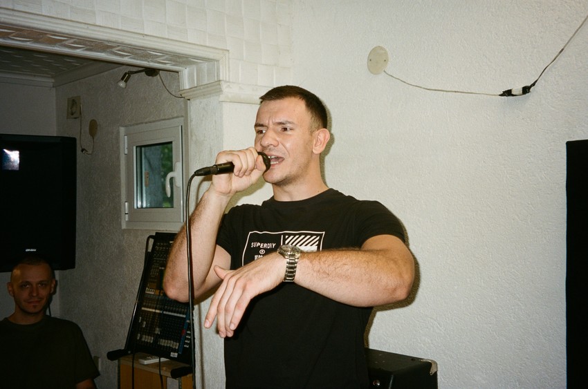 Bigru i Paja Kratak, analogija