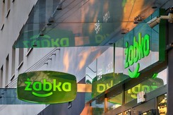 Do której otwarta jest Żabka w Boże Ciało? Godziny otwarcia