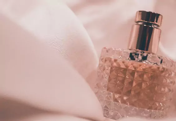 Nieoklepane, niszowe perfumy nie za miliony idealne pod choinkę - 6, które intrygują i wodzą na pokuszenie