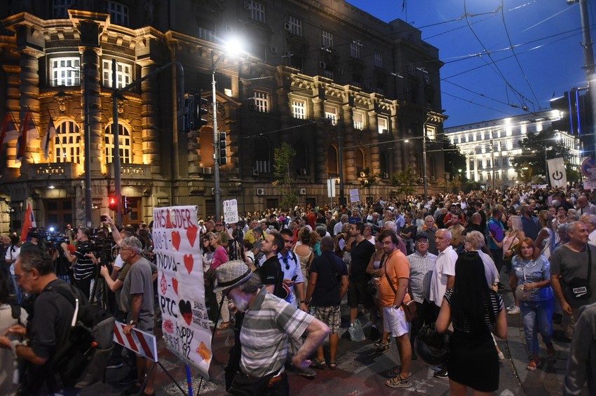 Građani ove subote šetaju do TV Pink