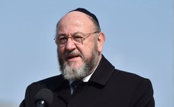 Naczelny rabin Wielkiej Brytanii zarzuca Partii Pracy antysemityzm