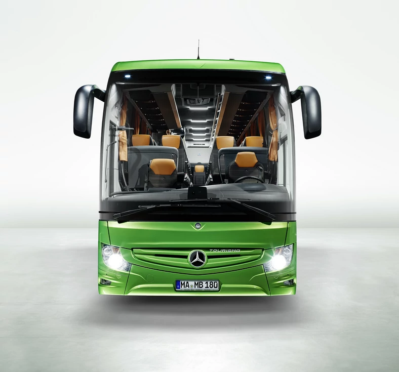 Nowy Mercedes Tourismo. Wersja z mniejszym silnikiem 7.7 l o mocy 354 KM