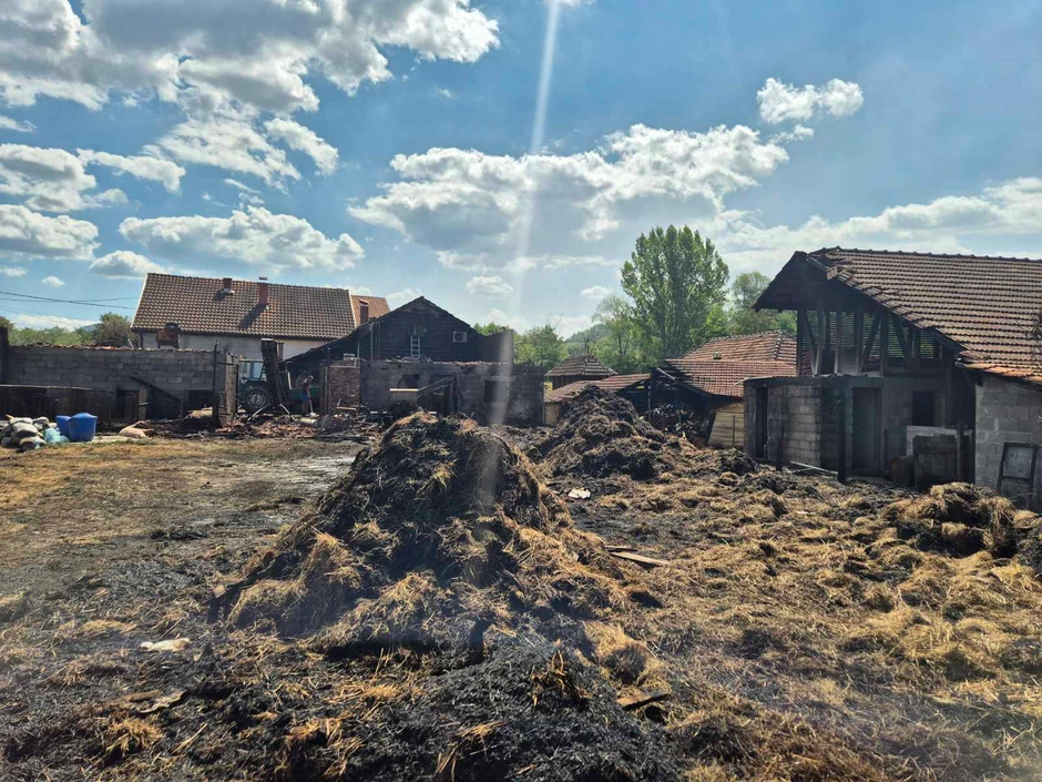 Izgorelo imanje Petrovića