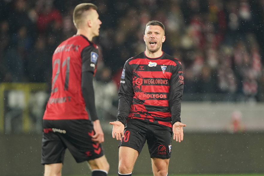 Lukas Podolski w meczu Cracovii z Górnikiem