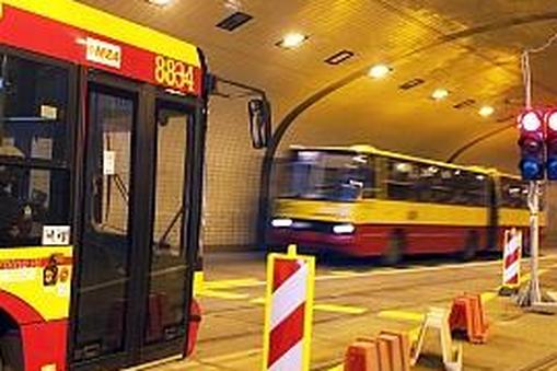 autobusy ZTM w tunelu