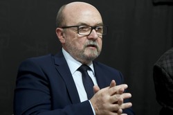 Prof. Legutko: Brak niewolnictwa i postęp technologiczny zawdzięczamy Kościołowi