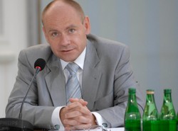 Engelking znokautował komisję Karpiniuka