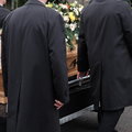 Zasiłek pogrzebowy. ZUS wyjaśnia warunki wypłaty świadczenia