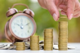 Oszczędności na starość, czyli jak działa pracowniczy program emerytalny