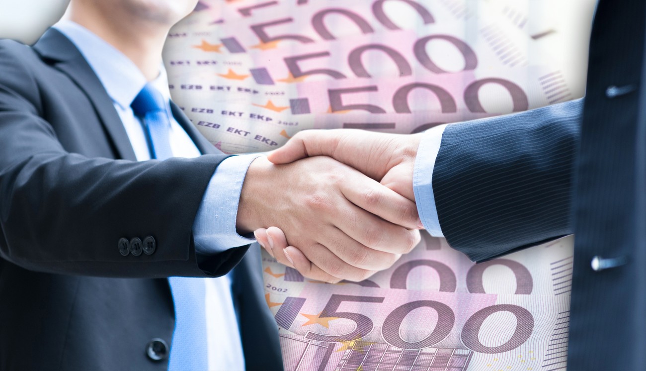 Inteza kupila rumunsku First Bank