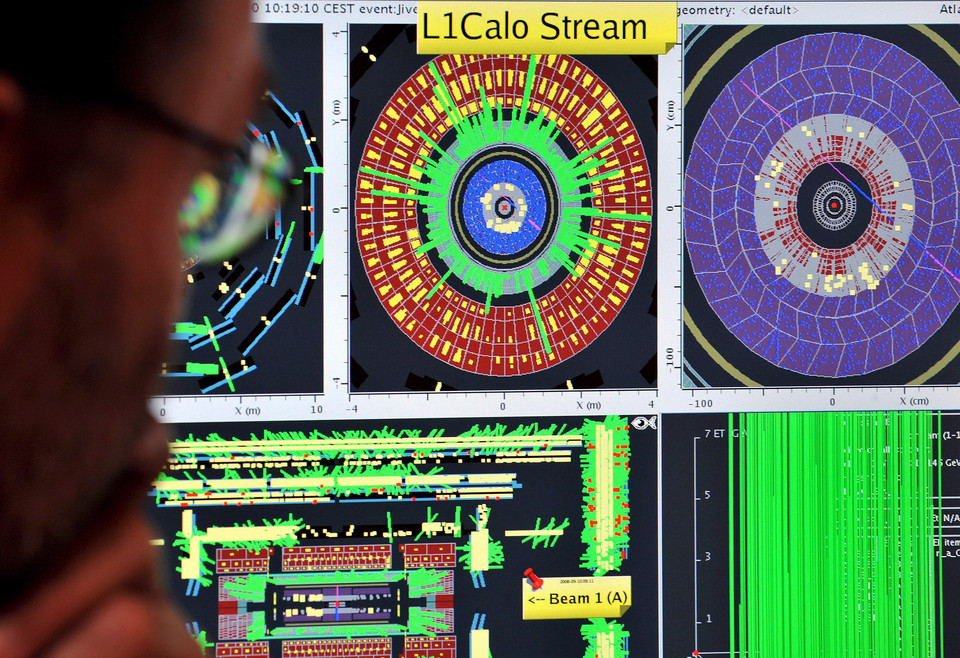 SZWAJCARIA CERN AKCELERATOR LHC