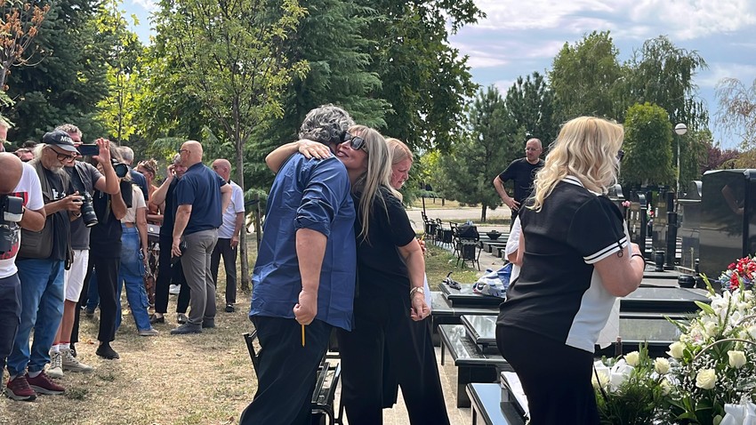 Snežana Đurišić na pomenu sa Vanjom