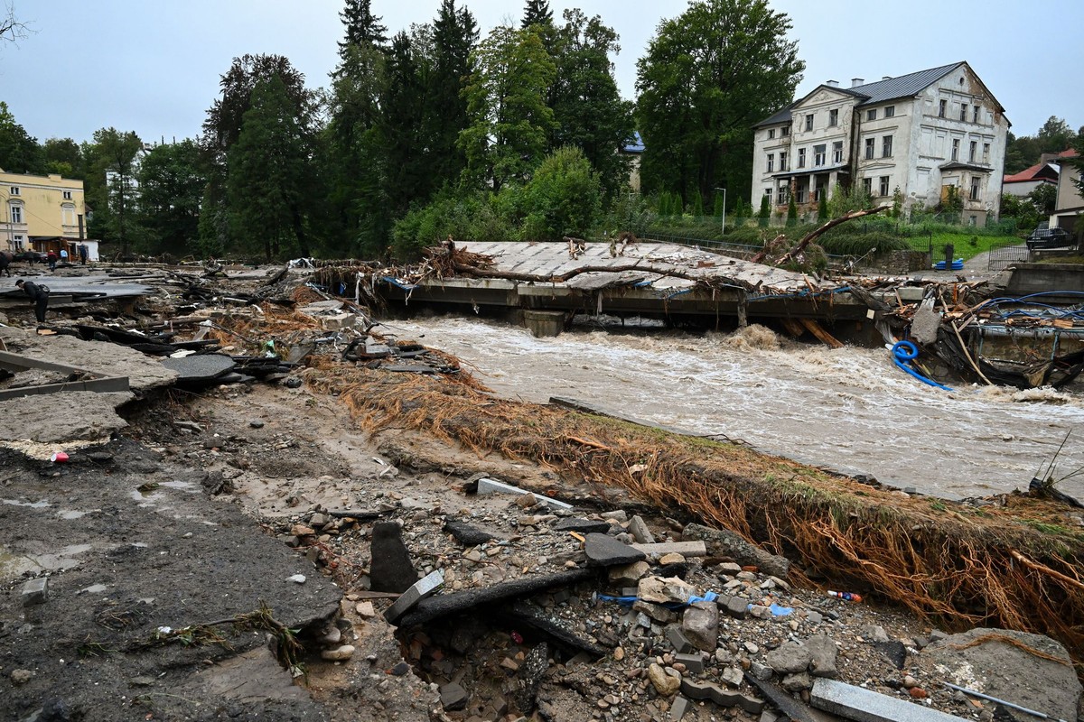 Część nieuzdrowiskowa Lądka-Zdrój jest zrujnowana