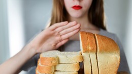 Bez glutenu, a może bez nabiału? Sprawdź, kto powinien stosować dietę eliminacyjną