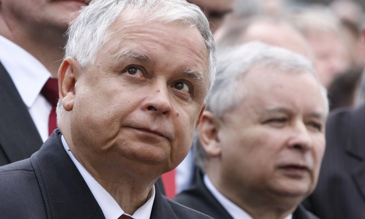 Lech i Jarosław Kaczyńscy w czerwcu 2009 roku