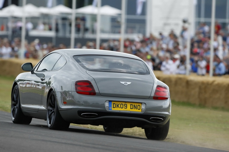 Bentley Continental Supersports - Najmnocniejszy Bentley w historii na torze (wideo)