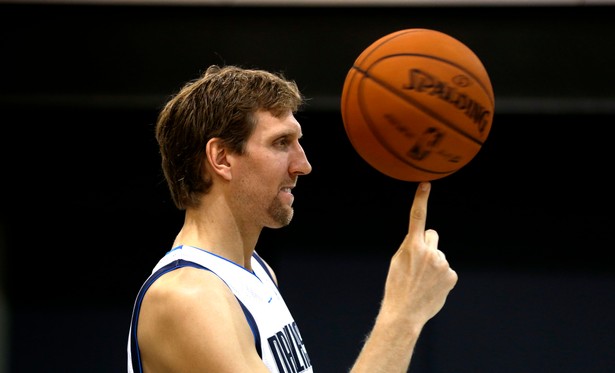 Liga NBA: Dirk Nowitzki podpisał nowy kontrakt z Dallas Mavericks