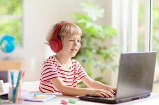 MEN broni cięć w finansowaniu edukacji domowej: To nie alternatywny model szkoły