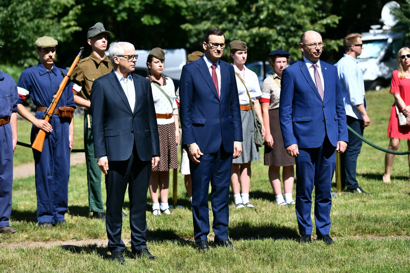 弗罗茨瓦夫总理马特乌什·莫拉维茨基在战斗团结 40 周年之际
