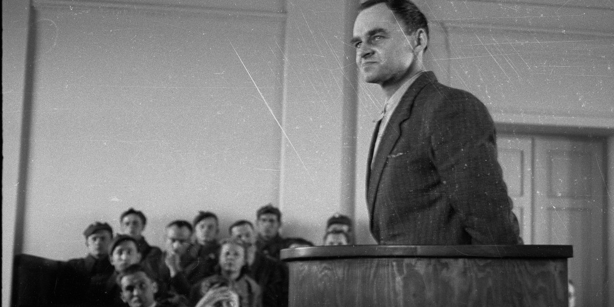 Witold Pilecki podczas składania zeznań
