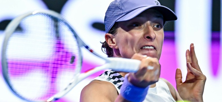 Emocje tylko w pierwszym secie. Iga Świątek w ćwierćfinale turnieju w Dausze